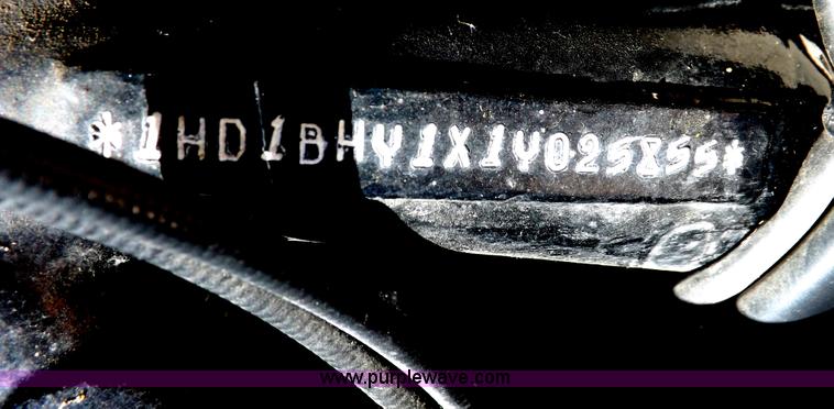 image for item I7663 2001 Harley Davidson FXST Softail motorcycle