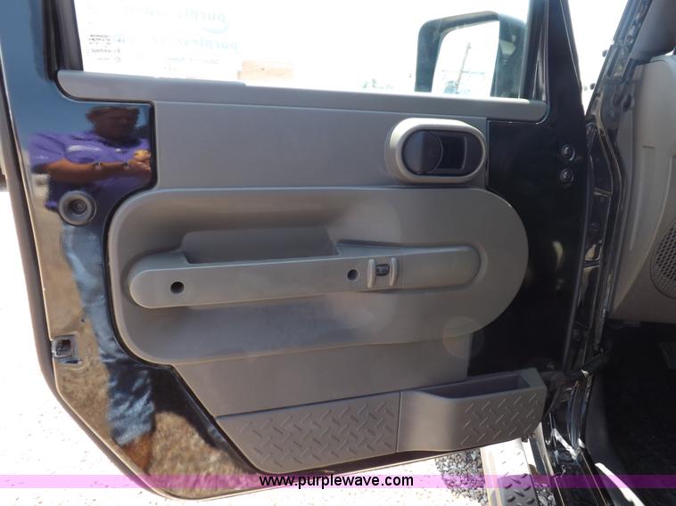 image for item I7664 2008 Jeep Wrangler Unlimited