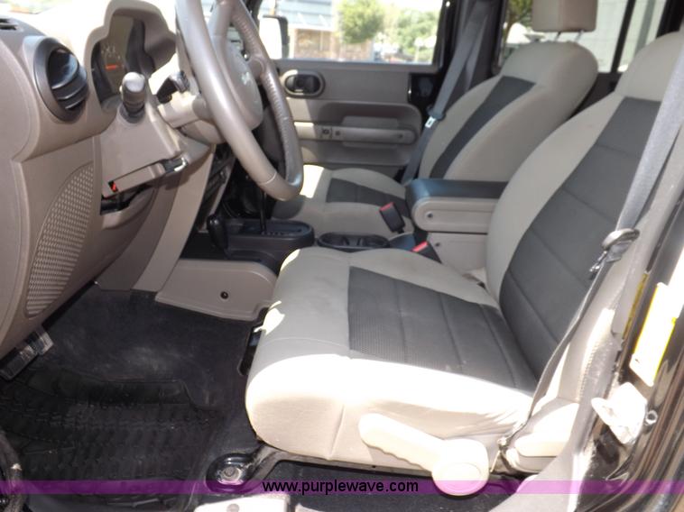 image for item I7664 2008 Jeep Wrangler Unlimited