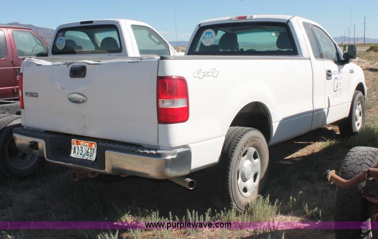 image for item I7808 2004 Ford F150 XL pickup truck
