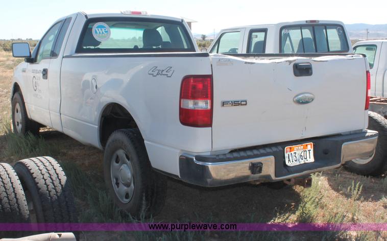 image for item I7808 2004 Ford F150 XL pickup truck