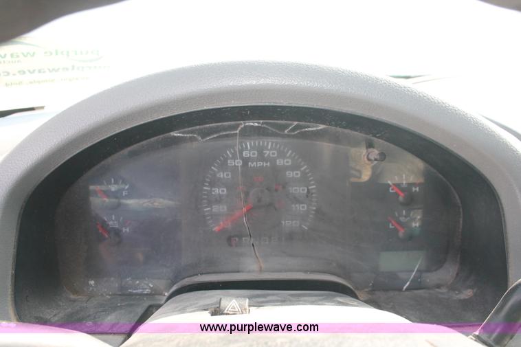 image for item I7808 2004 Ford F150 XL pickup truck