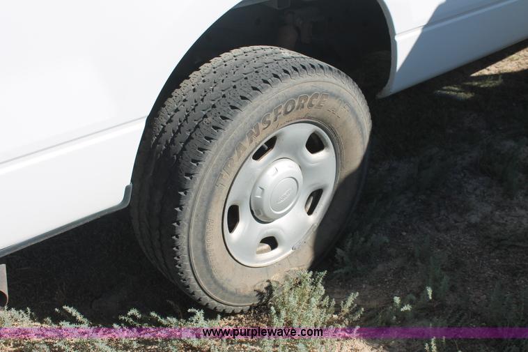 image for item I7808 2004 Ford F150 XL pickup truck