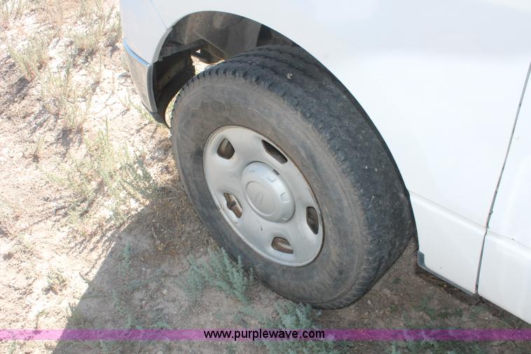 image for item I7808 2004 Ford F150 XL pickup truck