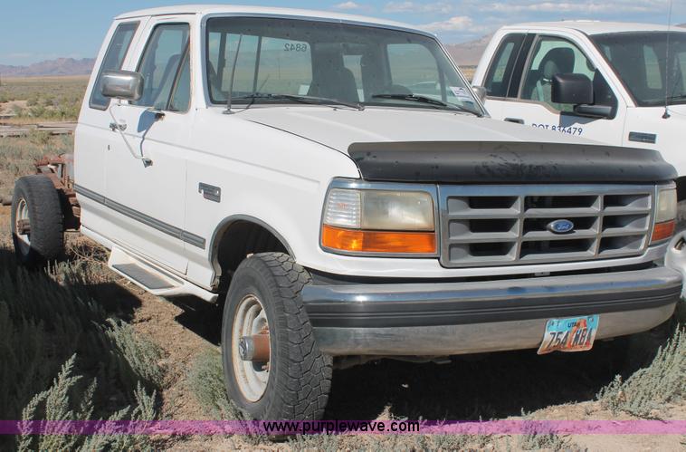 image for item I7809 1995 Ford F250 HD XL SuperCab truck cab and chassis