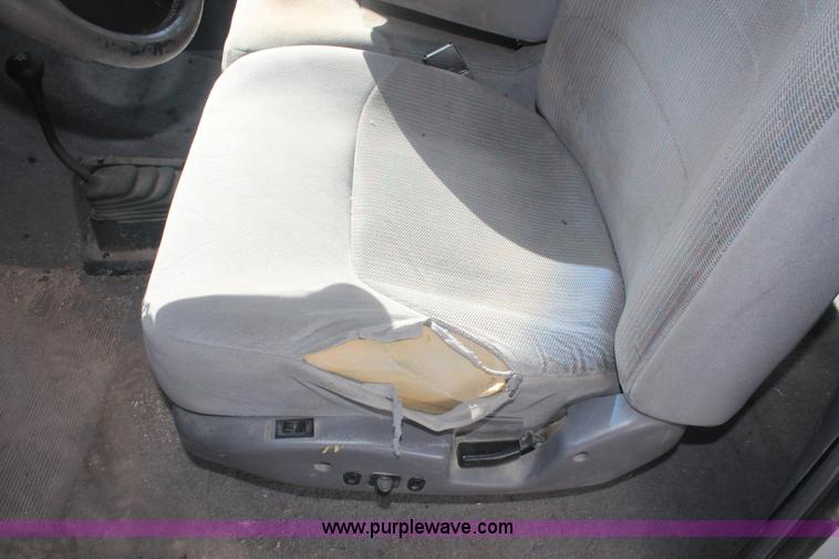 image for item I7809 1995 Ford F250 HD XL SuperCab truck cab and chassis