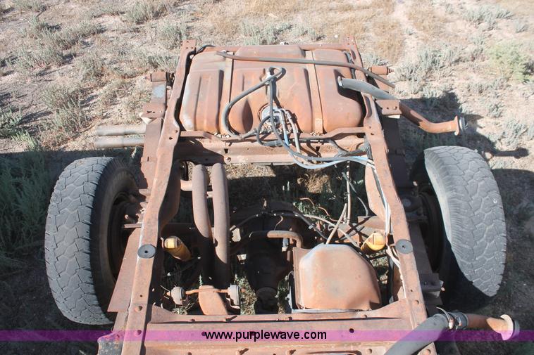 image for item I7809 1995 Ford F250 HD XL SuperCab truck cab and chassis