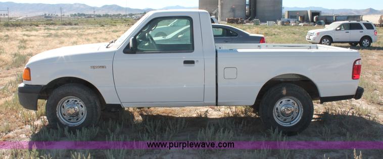image for item I7810 2005 Ford Ranger pickup truck