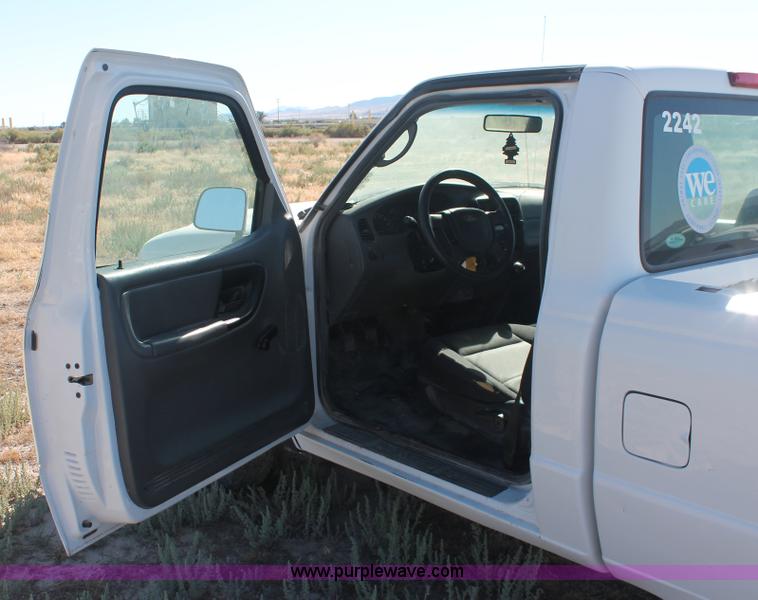 image for item I7810 2005 Ford Ranger pickup truck