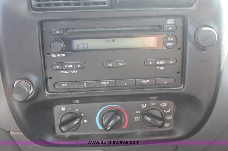 image for item I7810 2005 Ford Ranger pickup truck