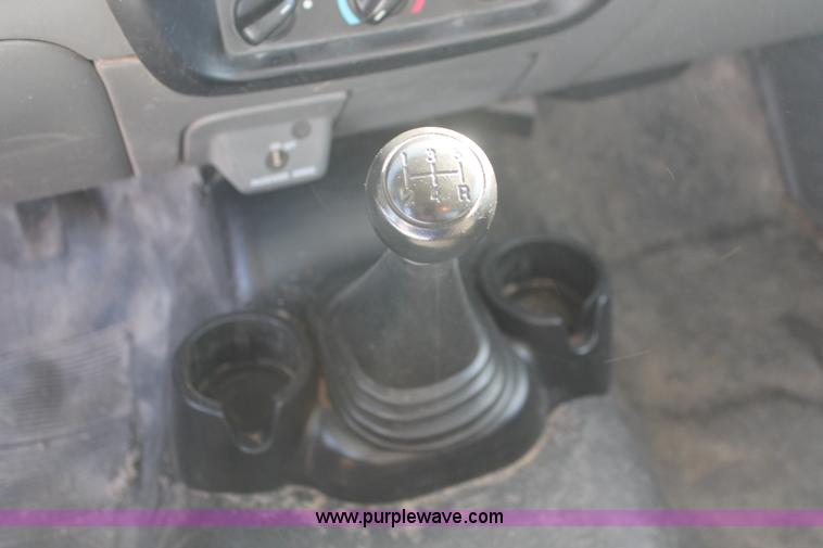 image for item I7810 2005 Ford Ranger pickup truck