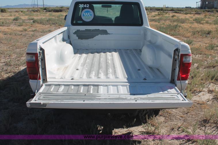 image for item I7810 2005 Ford Ranger pickup truck