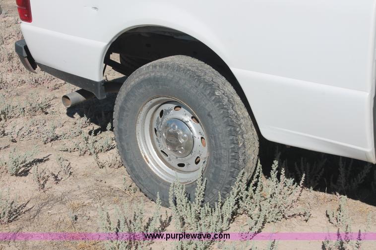 image for item I7810 2005 Ford Ranger pickup truck