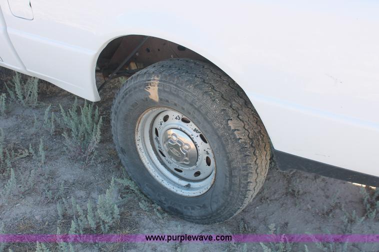 image for item I7810 2005 Ford Ranger pickup truck