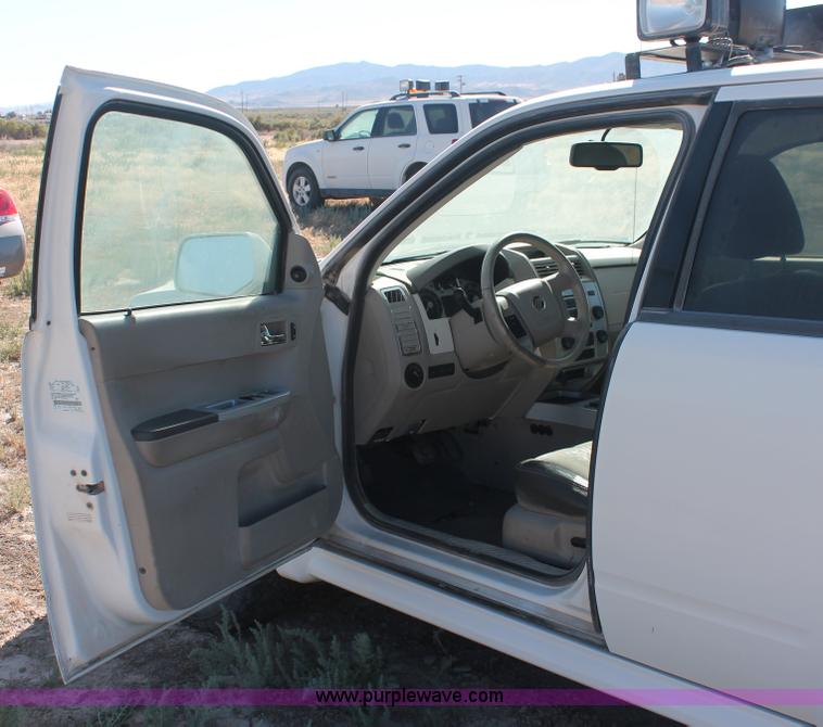 image for item I7812 2008 Mercury Mariner Premier SUV