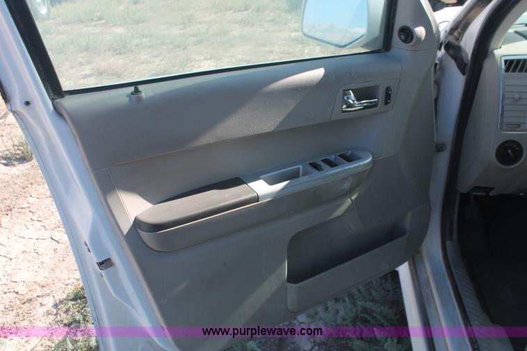 image for item I7812 2008 Mercury Mariner Premier SUV