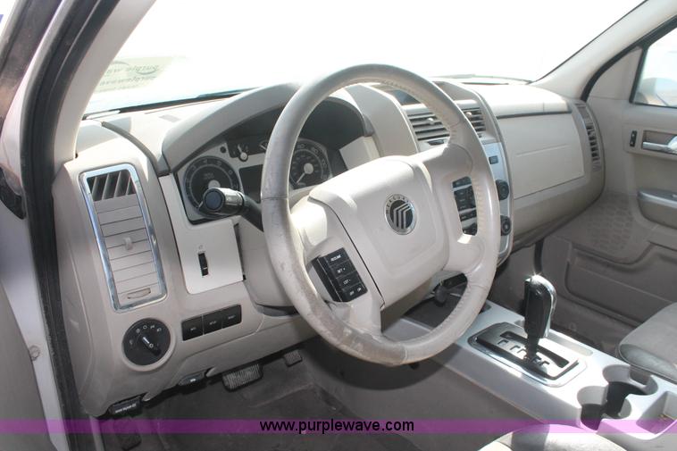 image for item I7812 2008 Mercury Mariner Premier SUV