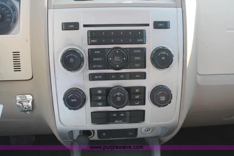 image for item I7812 2008 Mercury Mariner Premier SUV