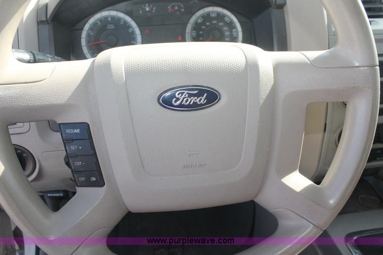 image for item I7813 2008 Ford Escape XLT SUV