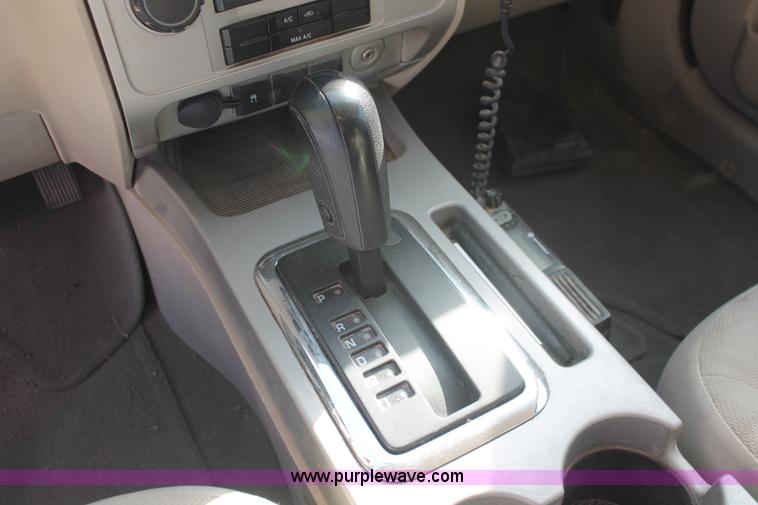 image for item I7813 2008 Ford Escape XLT SUV