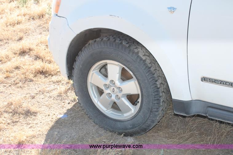 image for item I7813 2008 Ford Escape XLT SUV