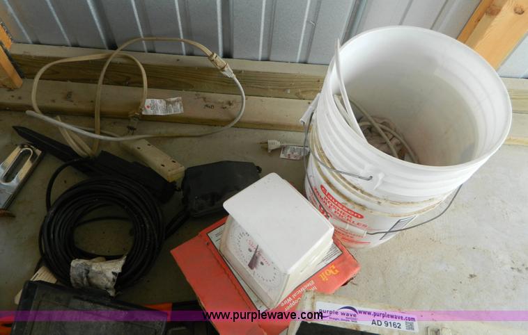 image for item AD9162 Assorted hand tools