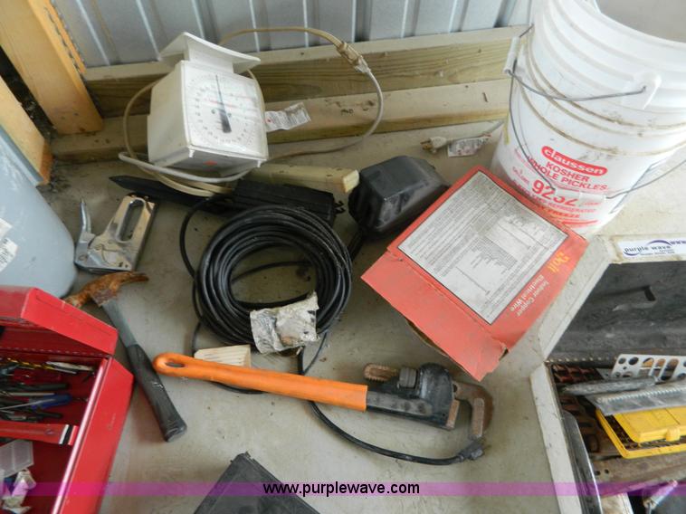 image for item AD9162 Assorted hand tools