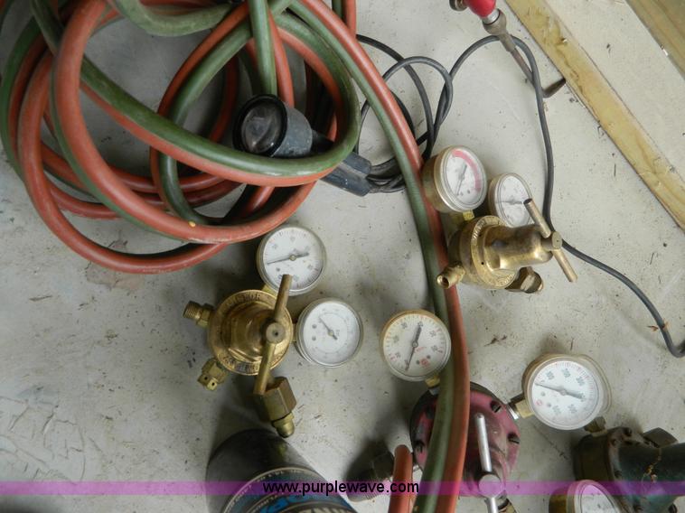 image for item AD9164 Oxygen acetylene gauges