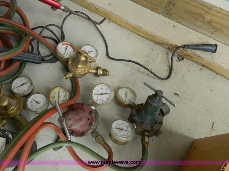 image for item AD9164 Oxygen acetylene gauges