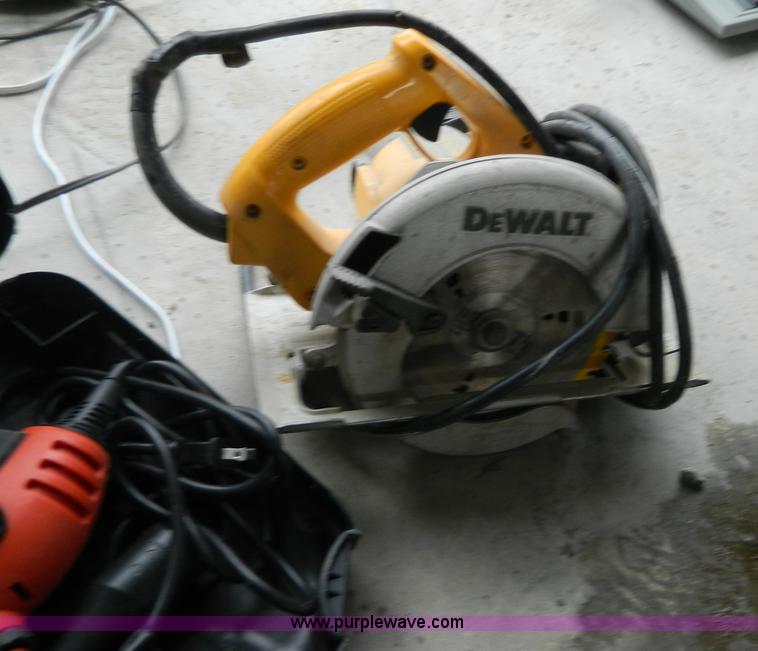 image for item AD9178 DeWalt 7 1/4" circular saw