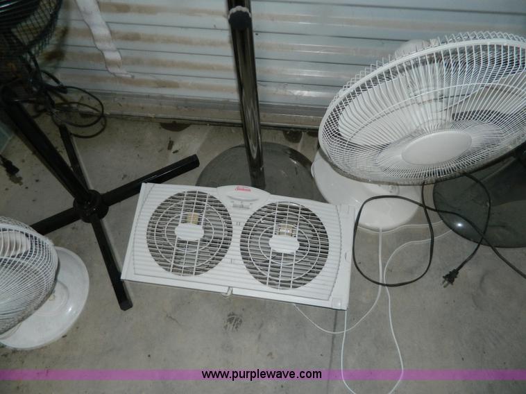 image for item AD9180 Oscillating fans