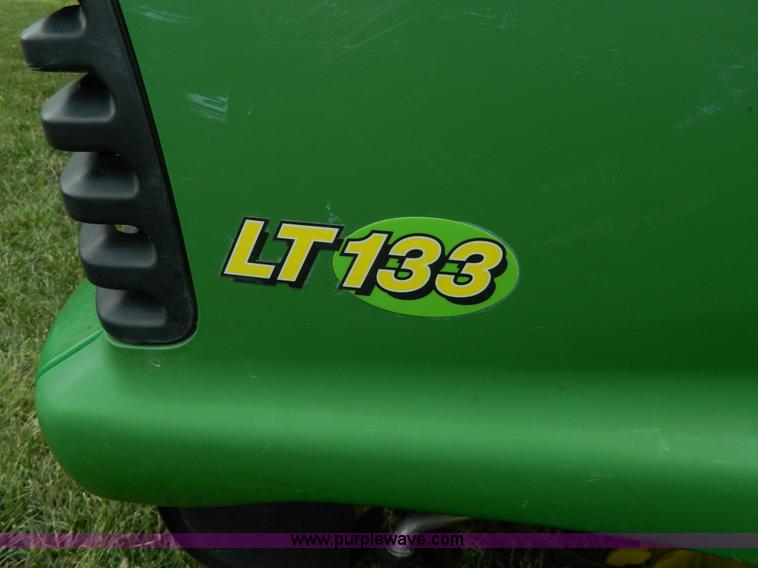 image for item AD9183 John Deere LT133 lawn mower