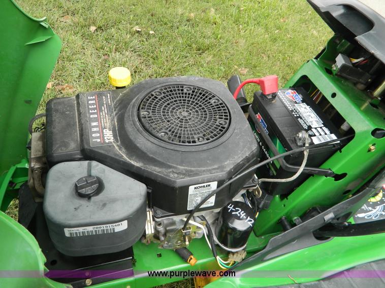 image for item AD9183 John Deere LT133 lawn mower