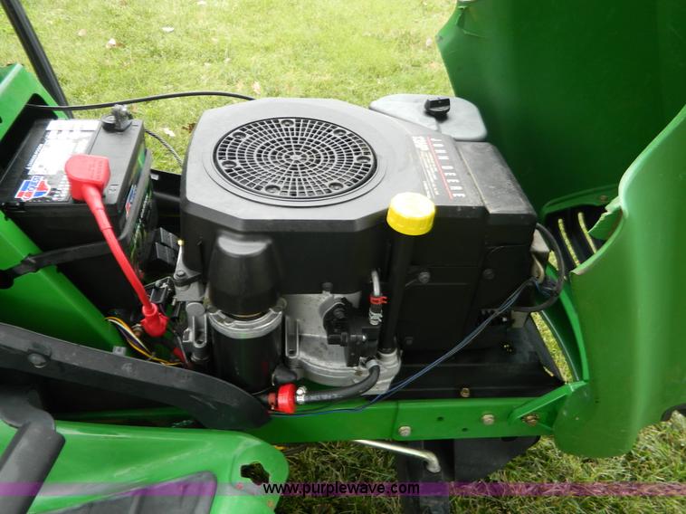 image for item AD9183 John Deere LT133 lawn mower