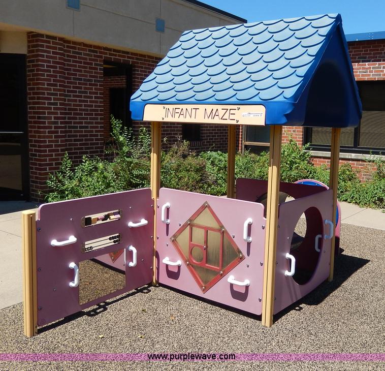 image for item AW9696 (5) assorted playground equipment