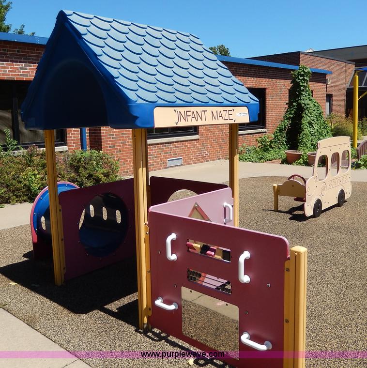 image for item AW9696 (5) assorted playground equipment