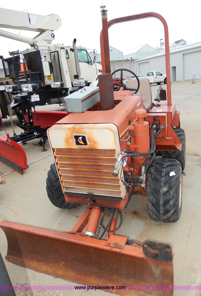 image for item AW9741 1988 Ditch Witch 2310 trencher