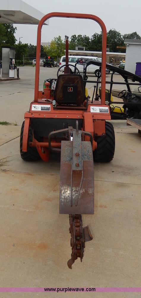 image for item AW9741 1988 Ditch Witch 2310 trencher