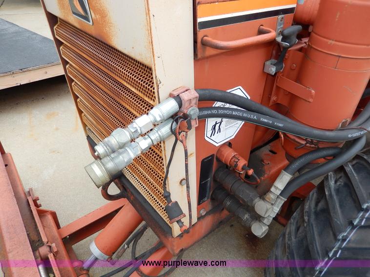 image for item AW9741 1988 Ditch Witch 2310 trencher