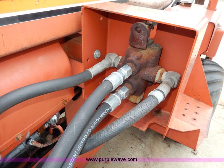 image for item AW9741 1988 Ditch Witch 2310 trencher