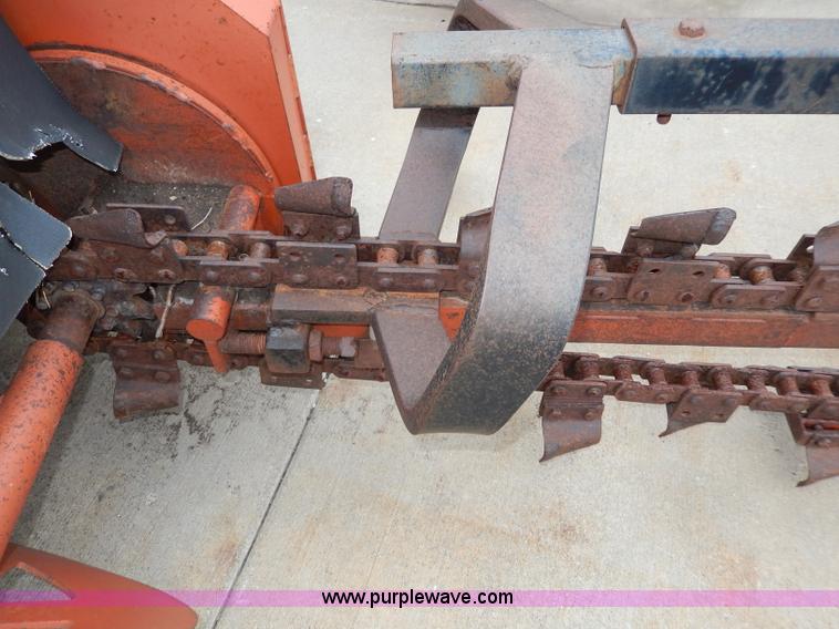image for item AW9741 1988 Ditch Witch 2310 trencher