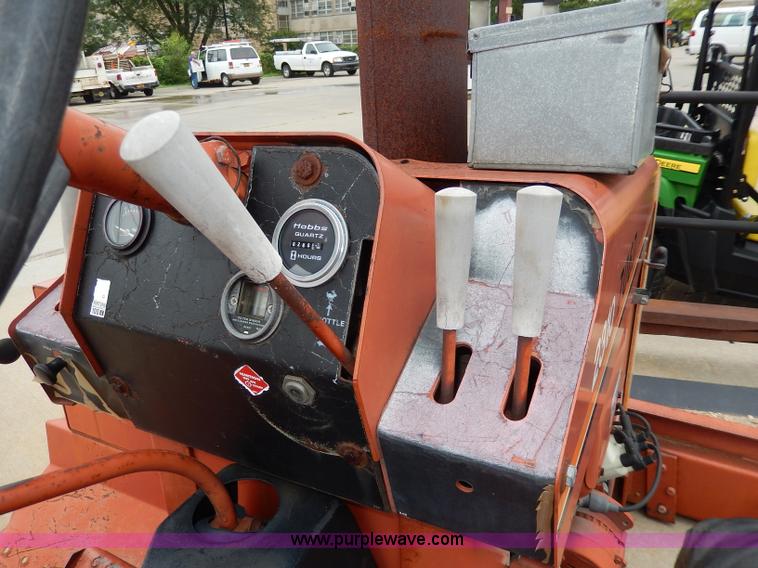 image for item AW9741 1988 Ditch Witch 2310 trencher