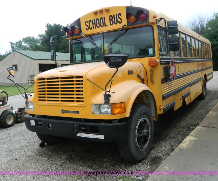 image for item D6009 1995 International Thomas school bus