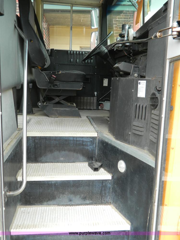 image for item D6009 1995 International Thomas school bus