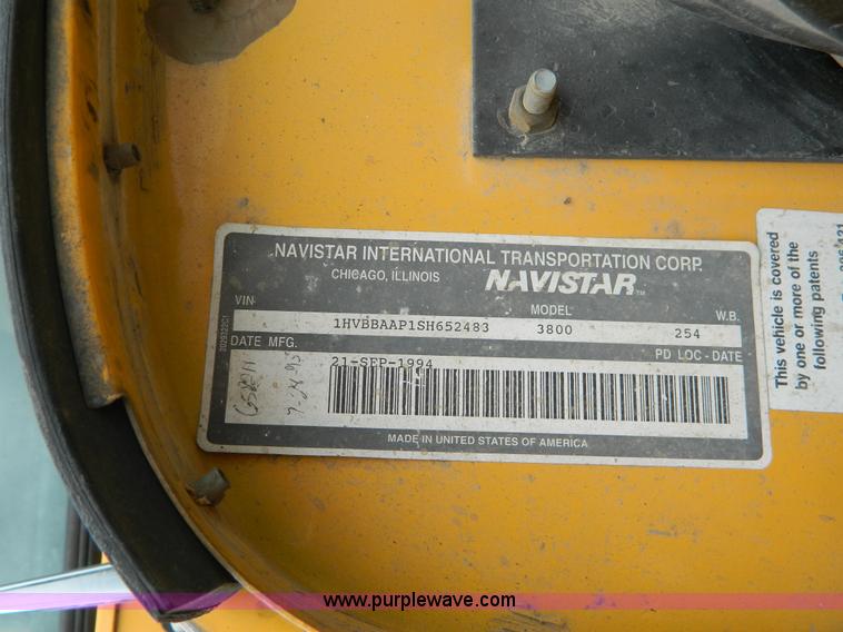 image for item D6009 1995 International Thomas school bus