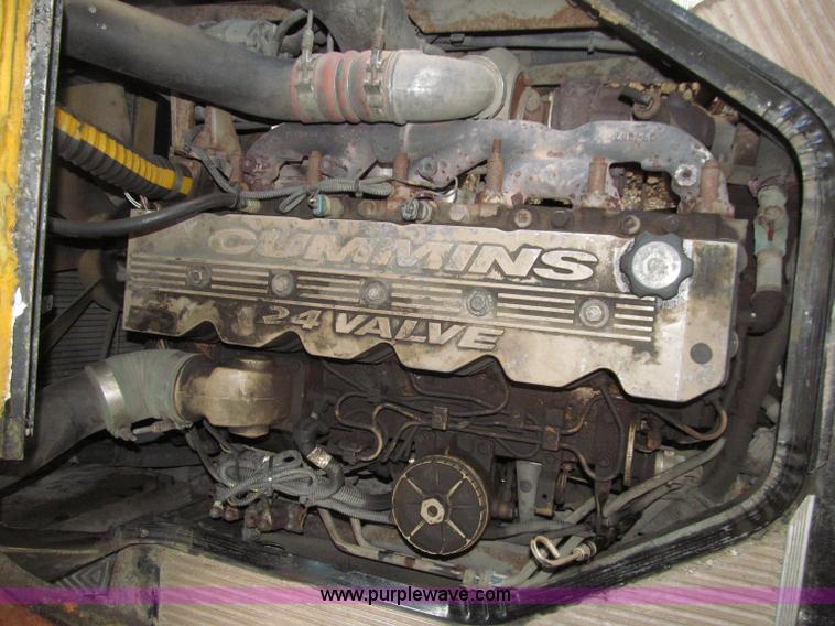 image for item D7448 2003 Blue Bird TC2000 school bus