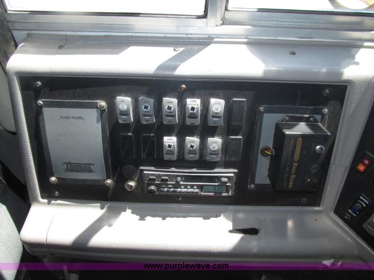 image for item D7450 2001 Freightliner FS65 Thomas school bus