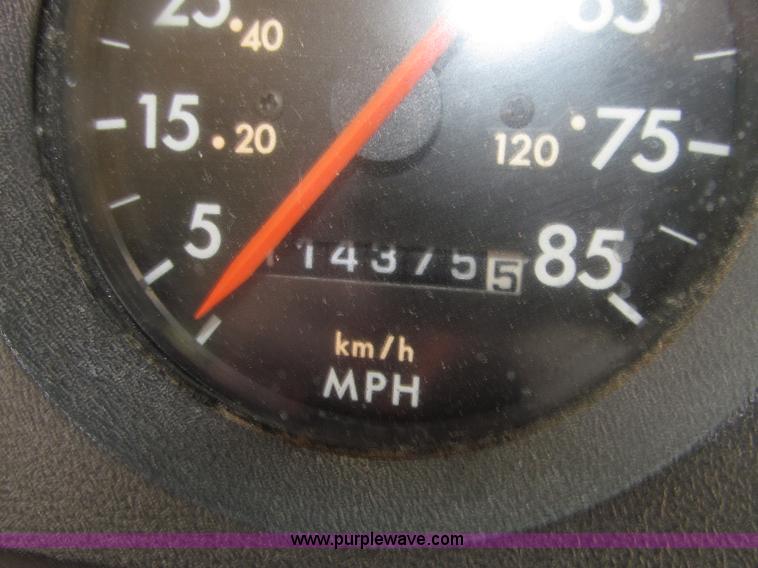 image for item D7450 2001 Freightliner FS65 Thomas school bus