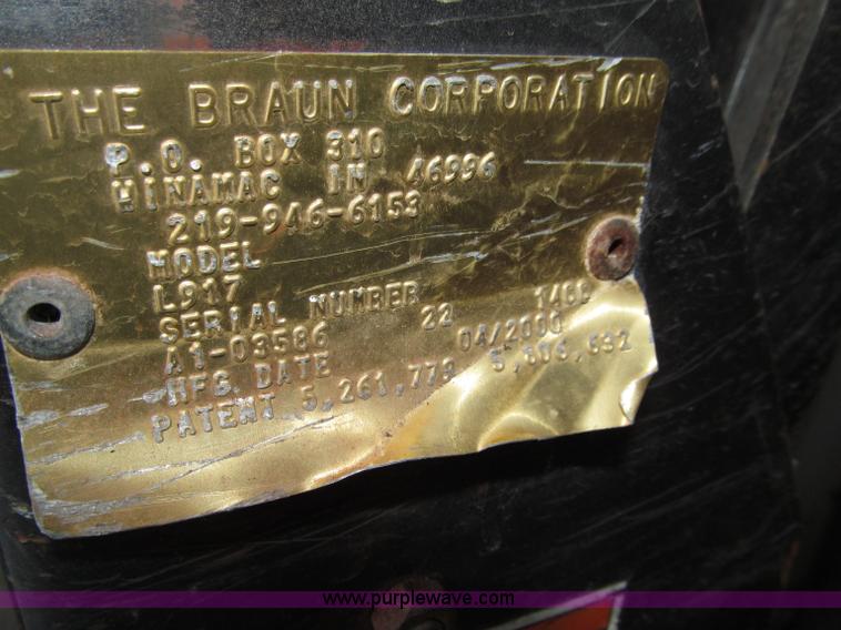 image for item D7450 2001 Freightliner FS65 Thomas school bus