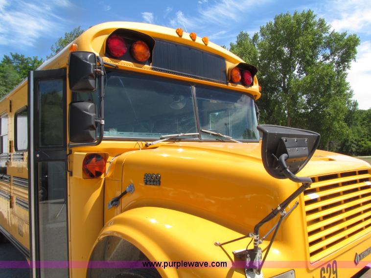 image for item D7453 1999 International 3800 school bus